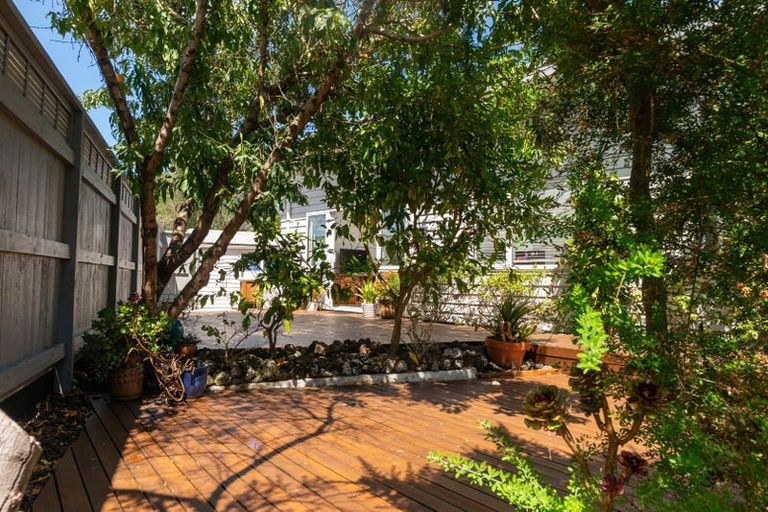 Photo of property in 72 Waitangi Road, Onehunga, Auckland, 1061