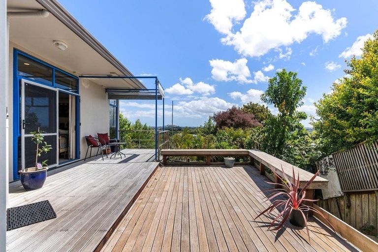 Photo of property in 40 Mccahill Views, Botany Downs, Auckland, 2010