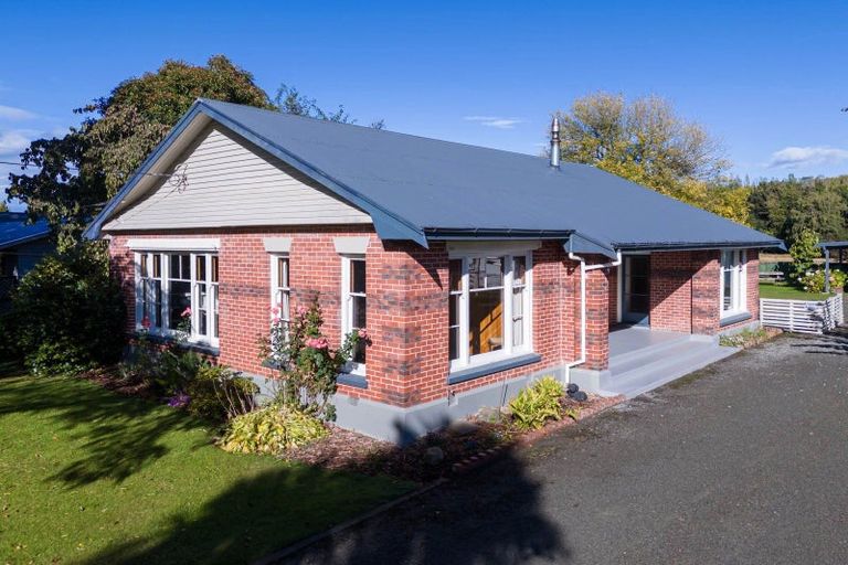 Photo of property in 63 Main North Road, Geraldine, 7930