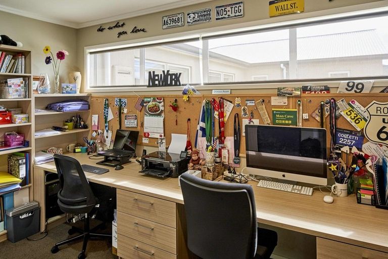 Photo of property in 44 Gray Street, Pukerua Bay, 5026