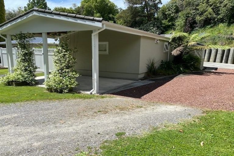 Photo of property in 8 Keith Sands Grove, Havelock North, 4130