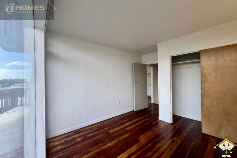 Photo of property in 84 Roberts Road, Te Atatu South, Auckland, 0610