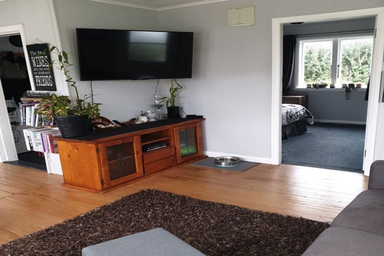 Photo of property in 1a Campbell Street, Waiuku, 2123