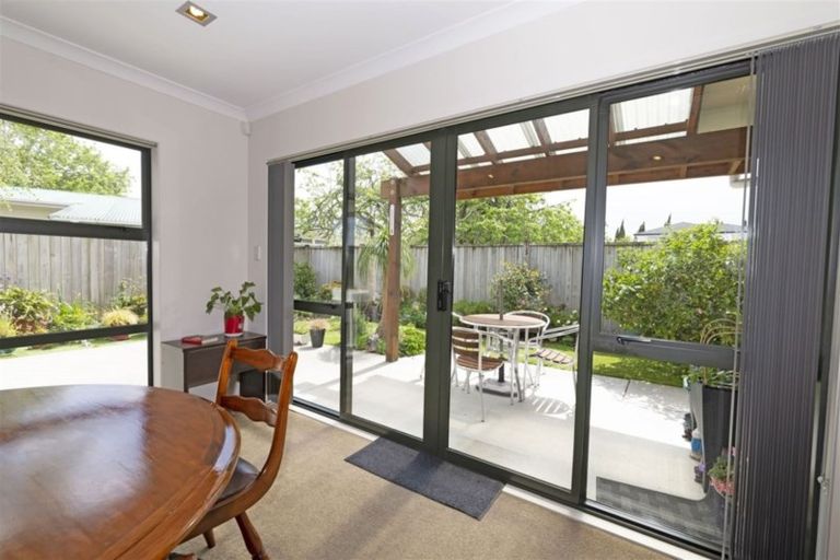 Photo of property in 56a Buscomb Avenue, Henderson, Auckland, 0610