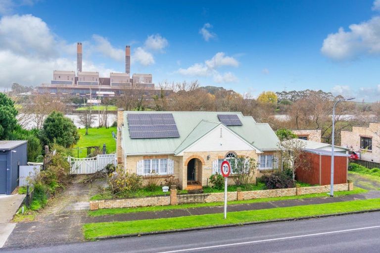 Photo of property in 190 Great South Road, Huntly, 3700