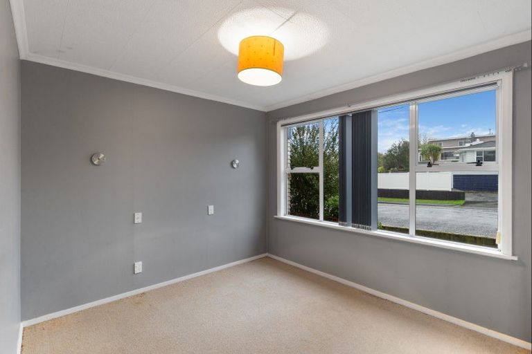 Photo of property in 2 Argyle Avenue, Levin, 5510