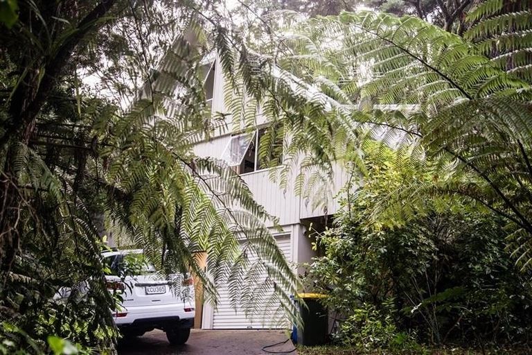 Photo of property in 28a Brunton Place, Glenfield, Auckland, 0629