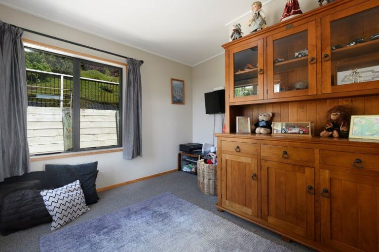 Photo of property in 48 Estuary View Road, Welcome Bay, Tauranga, 3112