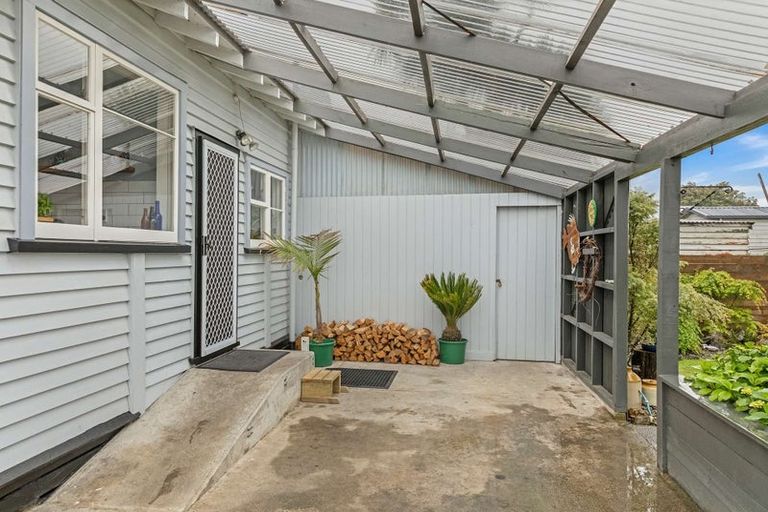 Photo of property in 87 Russell Street, Westport, 7825