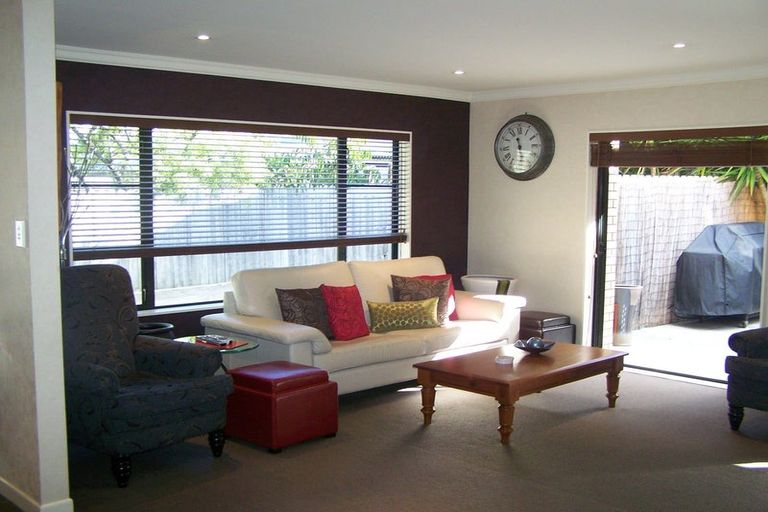 Photo of property in 26a Elliot Street, Howick, Auckland, 2014