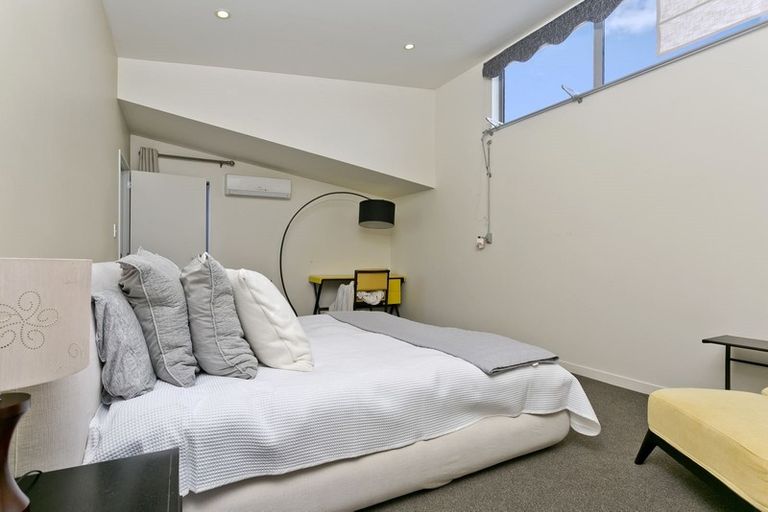 Photo of property in 10a Saffron Street, Birkdale, Auckland, 0626