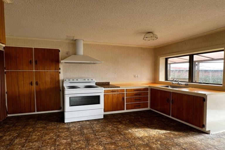 Photo of property in 20 Myers Road, Manurewa East, Auckland, 2102