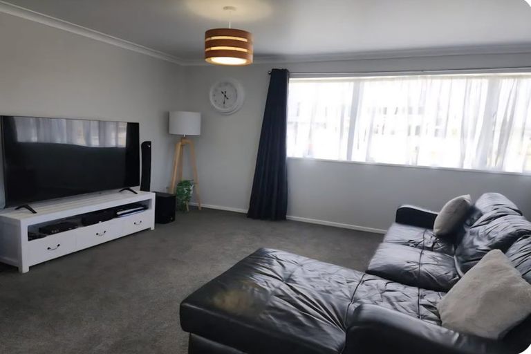 Photo of property in 82 Koputara Road, Himatangi Beach, Foxton, 4891
