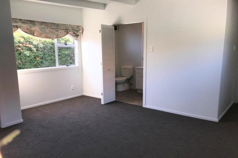 Photo of property in 10 Union Street, Merrilands, New Plymouth, 4312