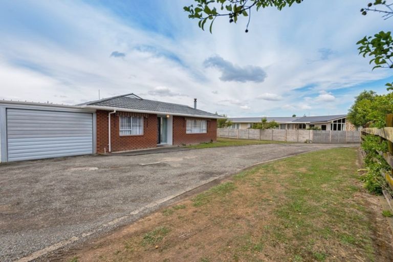 Photo of property in 10 Hollows Crescent, Takaro, Palmerston North, 4412
