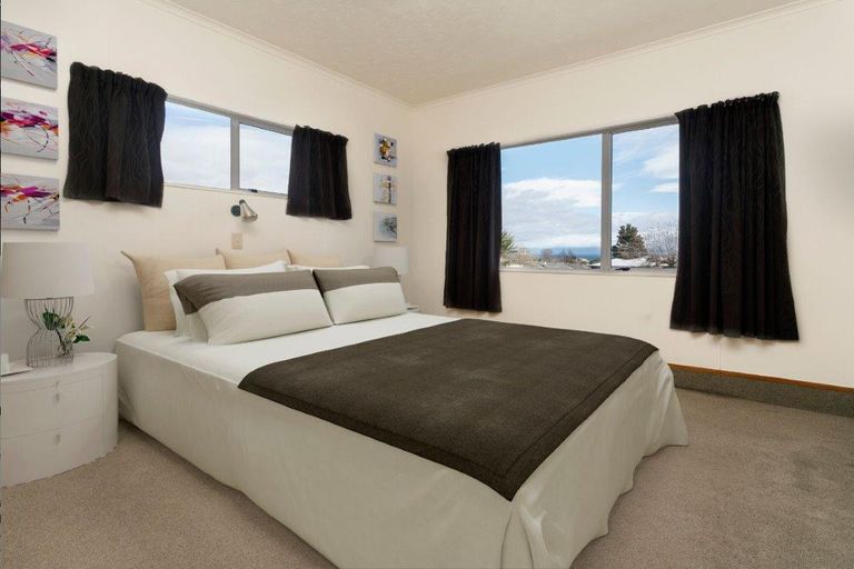 Photo of property in 2/16 Puriri Street, Hilltop, Taupo, 3330