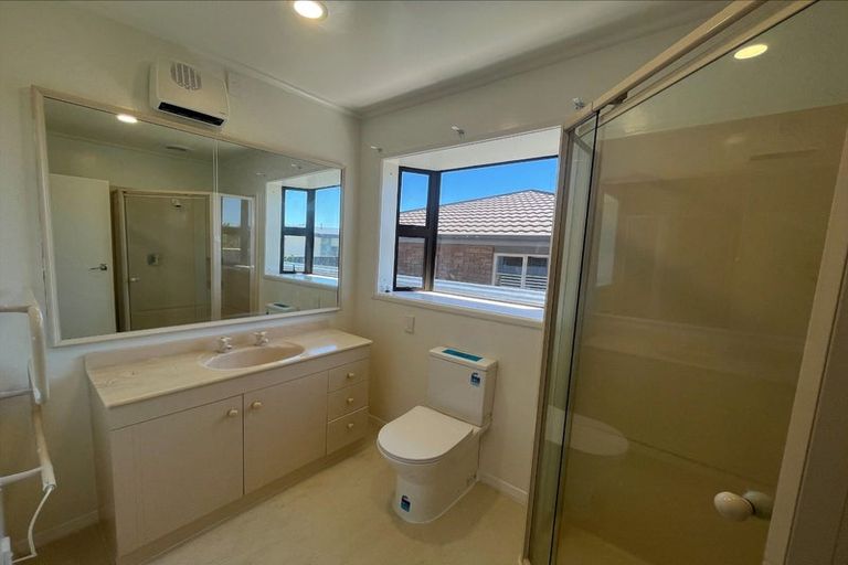 Photo of property in 15a Queenwood Road, Levin, 5510