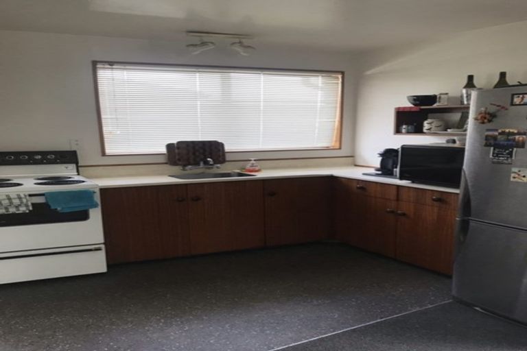 Photo of property in 1/72 Waratah Street, Avondale, Christchurch, 8061