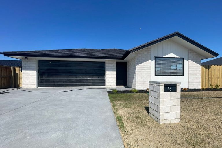 Photo of property in 16 Wexford Crescent, Halswell, Christchurch, 8025