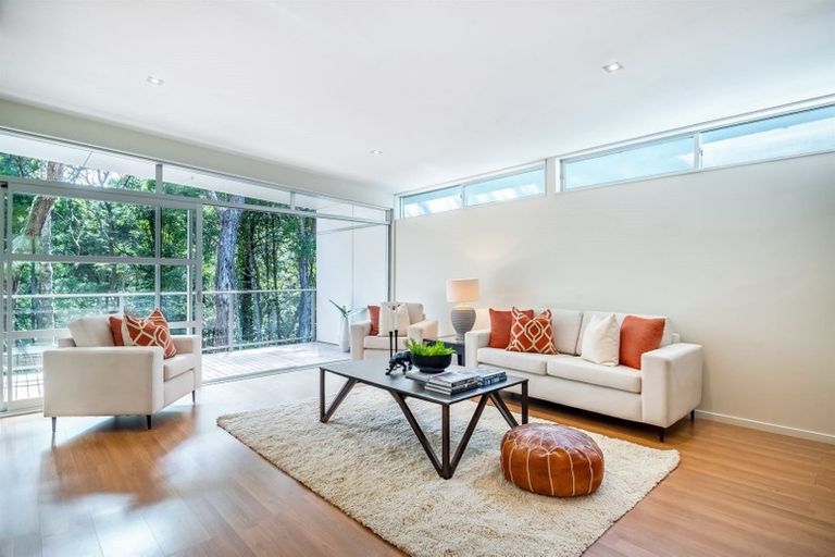 Photo of property in 15e Balmain Road, Birkenhead, Auckland, 0626