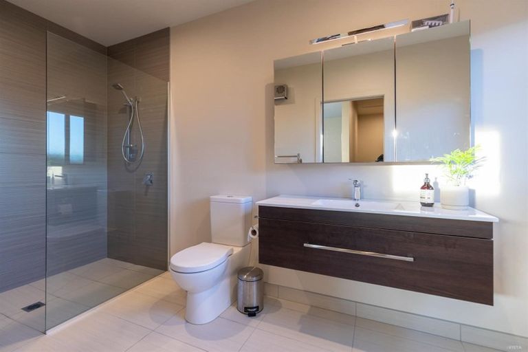 Photo of property in 14 Jacks Point Rise, Jacks Point, Queenstown, 9371