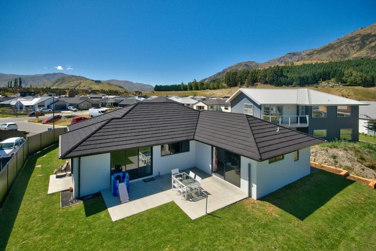 Photo of property in 6 Silver Street, Lower Shotover, Queenstown, 9304