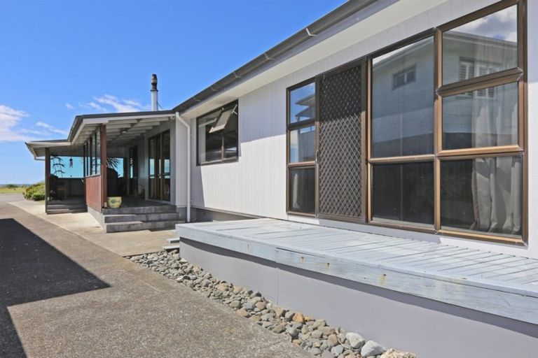 Photo of property in 132 North Shore Road, Eskdale, Napier, 4182