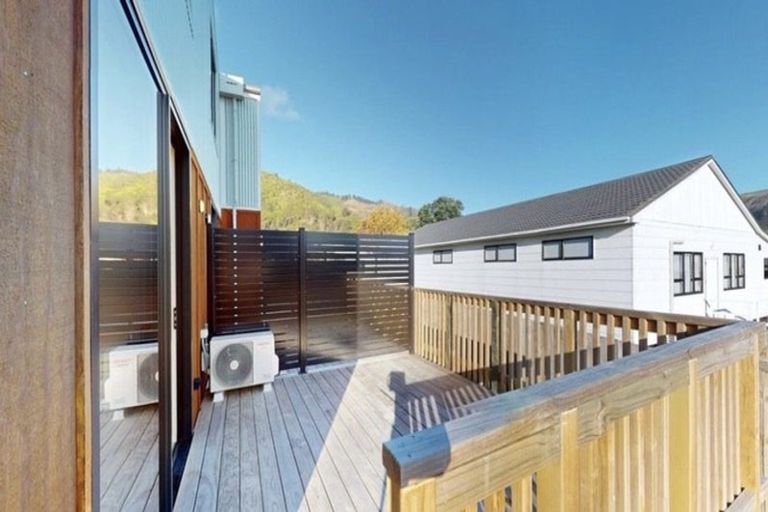 Photo of property in 24/10 Utauta Street, Waikanae, 5036