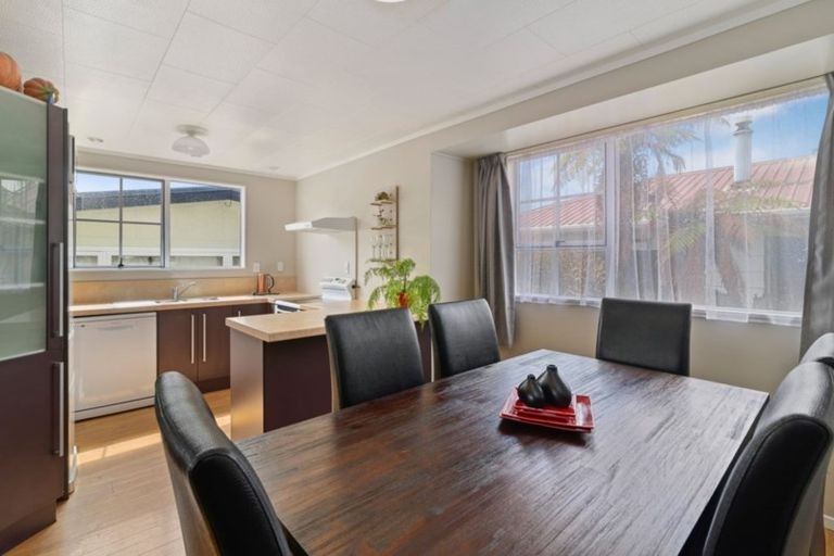 Photo of property in 1 Marcasite Place, Pukehangi, Rotorua, 3015