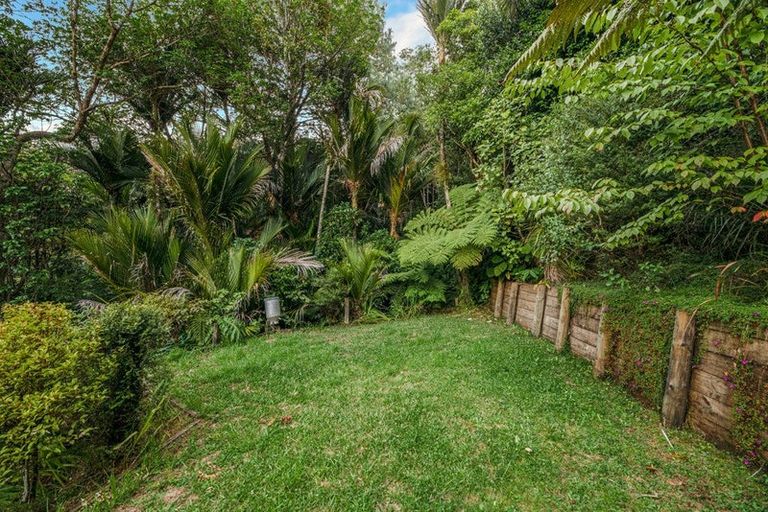 Photo of property in 576c South Titirangi Road, Titirangi, Auckland, 0604