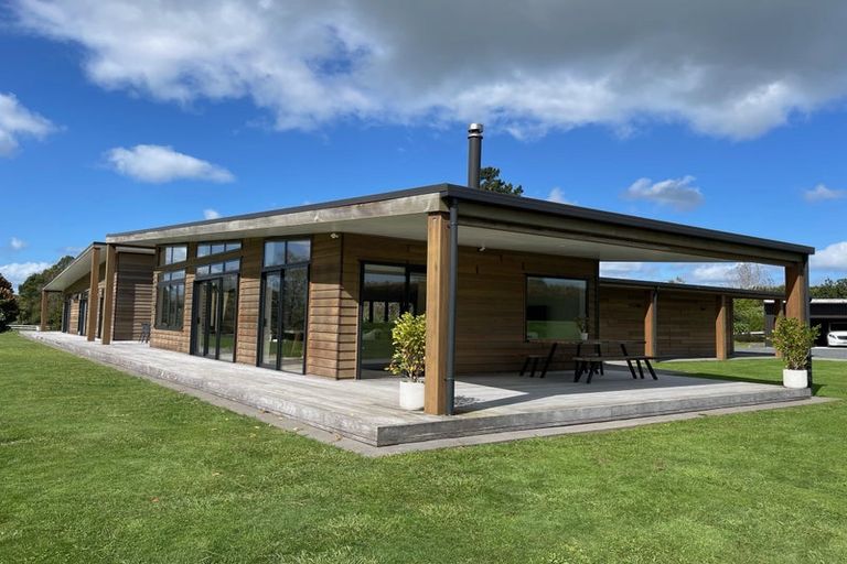 Photo of property in 55 Galloway Road, Karaka, Papakura, 2580