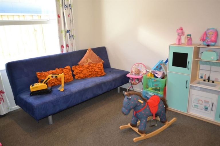 Photo of property in 52 Helmore Street, Rangiora, 7400