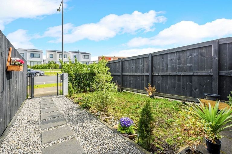 Photo of property in 95 Battalion Drive, Papakura, 2110