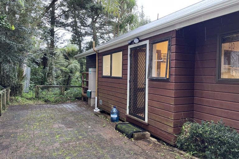 Photo of property in 52 Hiwihau Place, Glenfield, Auckland, 0629