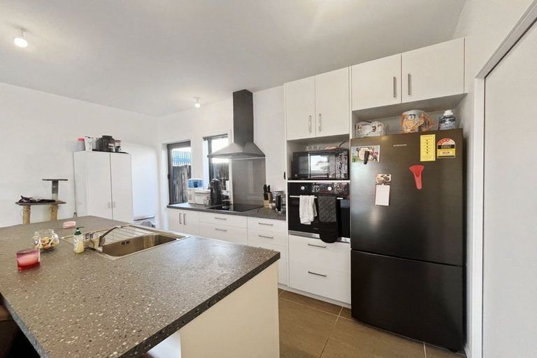 Photo of property in 9 Colonial Place, Kelvin Grove, Palmerston North, 4414