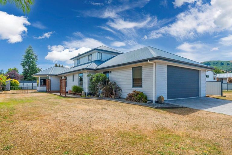 Photo of property in 137 Kenrigg Road West, Kinloch, Taupo, 3377