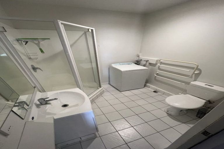 Photo of property in Terrace Tower Apartments, 126 The Terrace, Wellington Central, Wellington, 6011