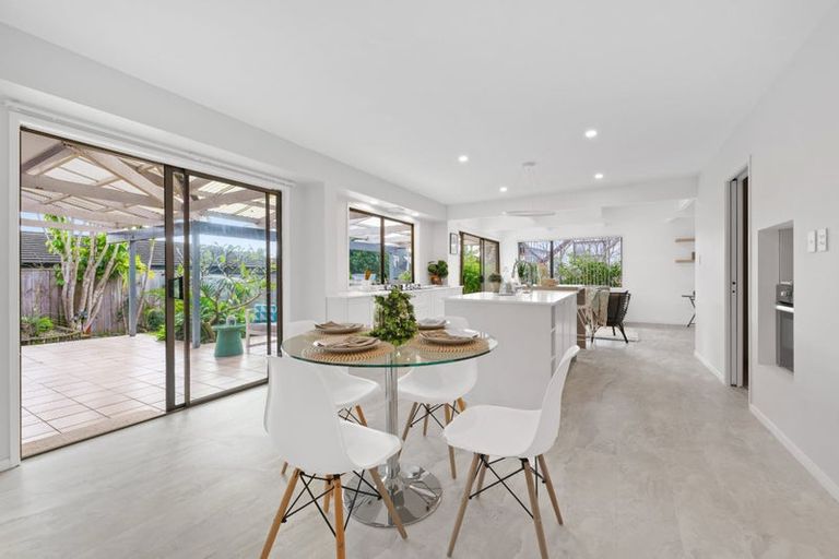 Photo of property in 8 Rapallo Place, Farm Cove, Auckland, 2012