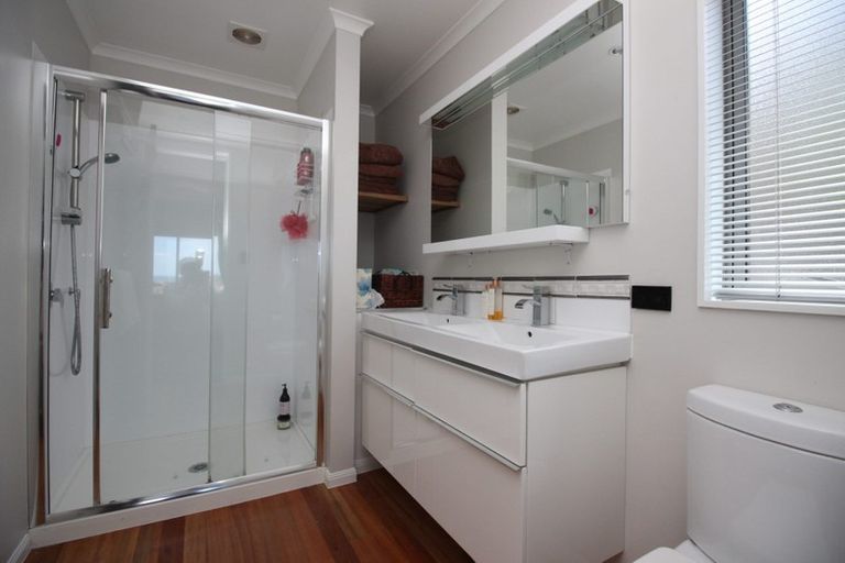 Photo of property in 6 Gulf Harbour Drive, Gulf Harbour, Whangaparaoa, 0930