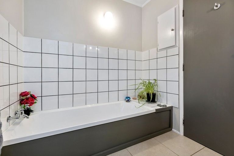 Photo of property in 14 Bell Street, Featherston, 5710