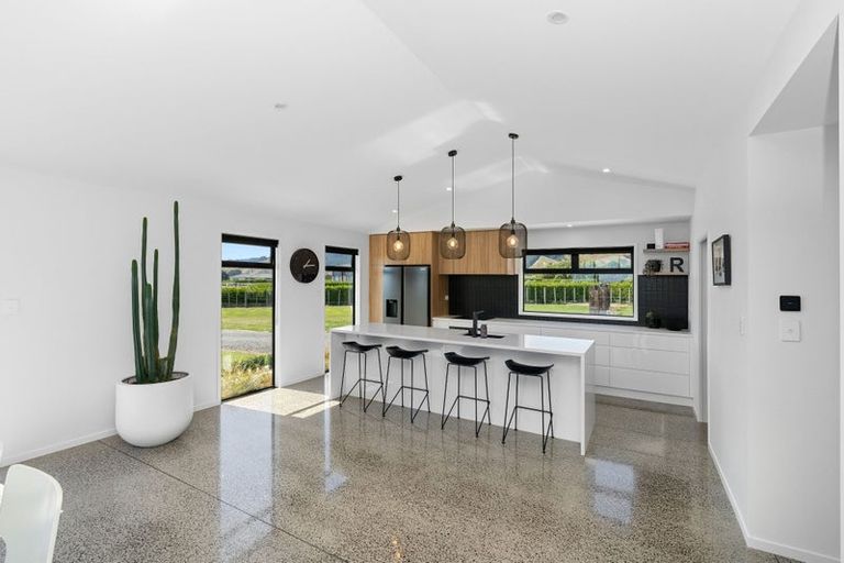 Photo of property in 18 Oriwa Lane, Levin, 5571