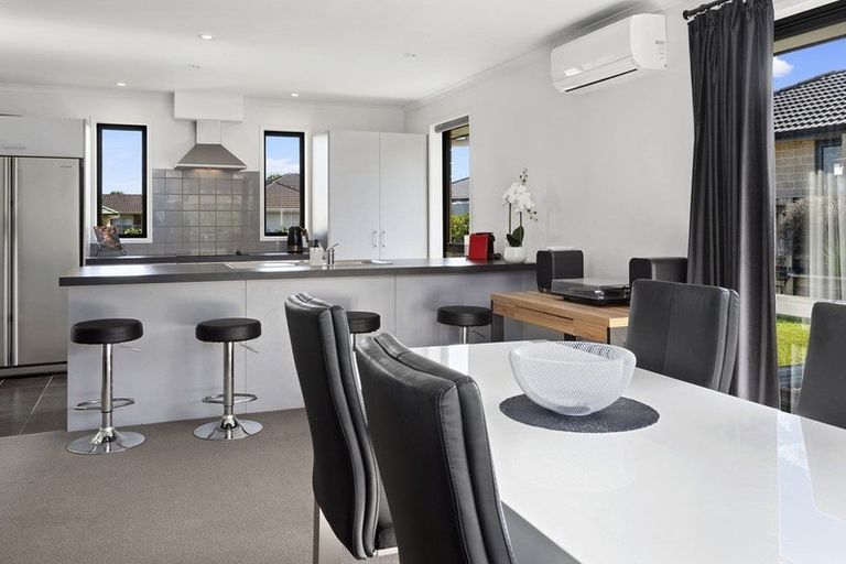 Photo of property in 35 North Crest Drive, Onerahi, Whangarei, 0110