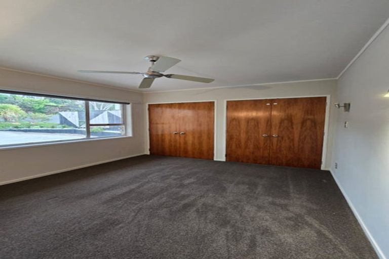 Photo of property in 18 Long Street, Torbay, Auckland, 0630