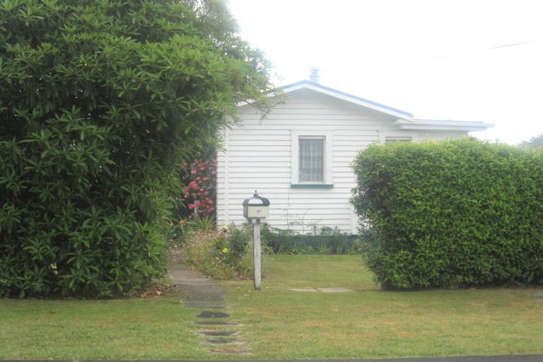 Photo of property in 17 Stewart Street, Te Puke, 3119