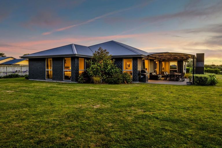 Photo of property in 54 Denby Road, Hawera, 4672