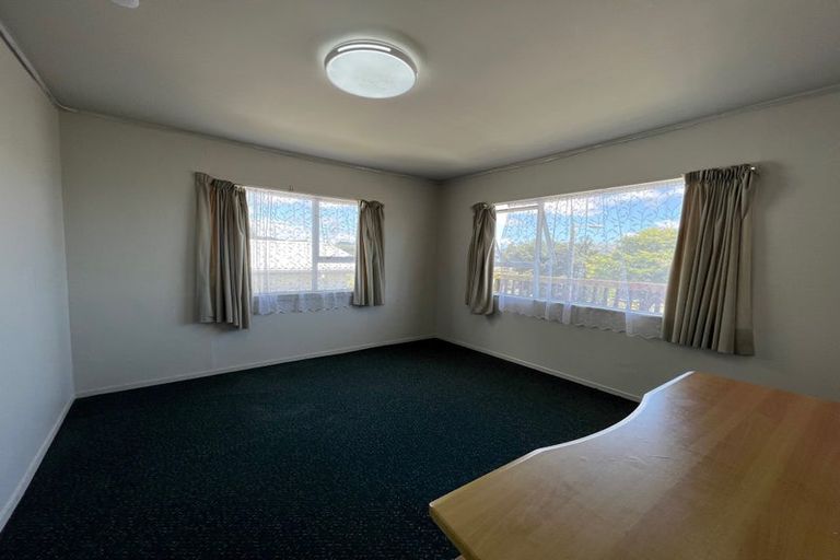 Photo of property in 94 Arahura Crescent, Waitangirua, Porirua, 5024