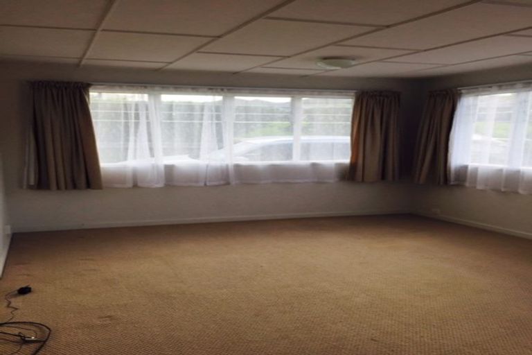 Photo of property in 61 Mellons Bay Road, Mellons Bay, Auckland, 2014