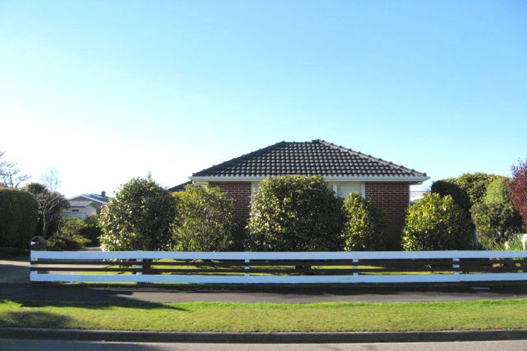 Photo of property in 41 Cardinal Drive, Hillmorton, Christchurch, 8025