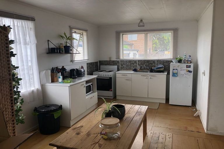 Photo of property in 5 Brent Place, Manurewa, Auckland, 2102