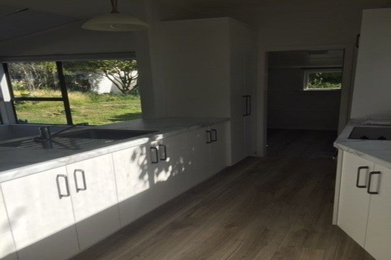 Photo of property in 70 Derwent Street, Island Bay, Wellington, 6023